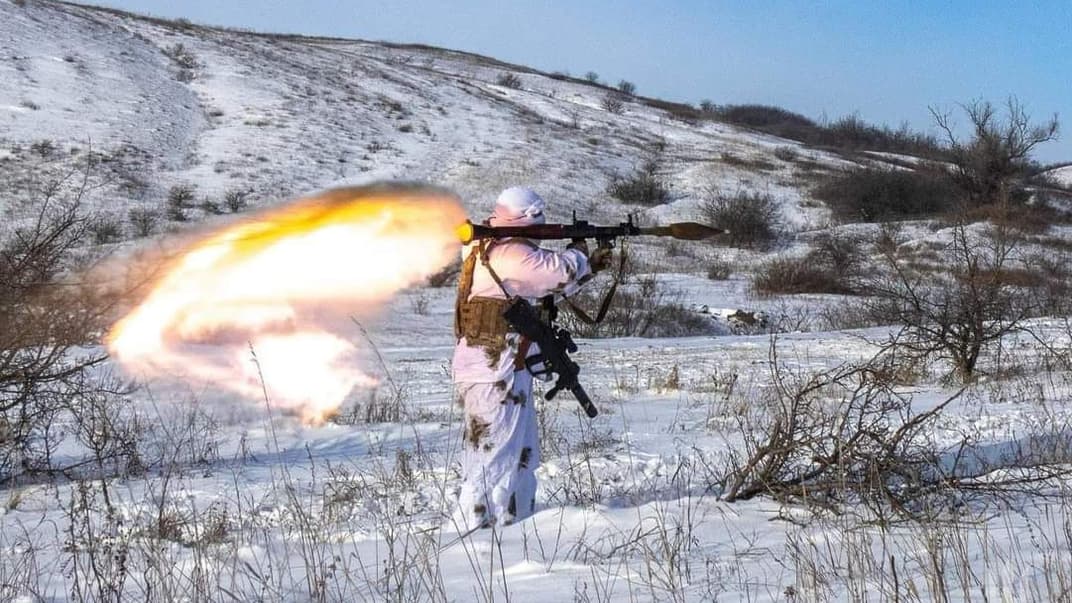 Український військовий зі зброєю. Ілюстративне фото