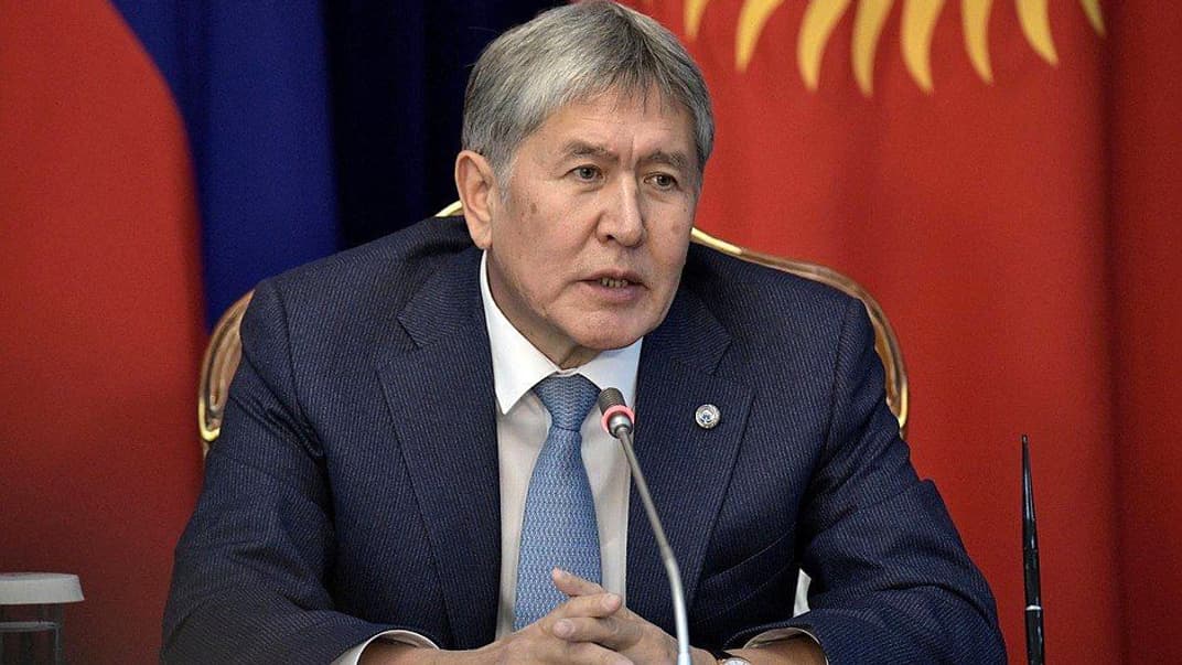 Экс-президента Кыргызстана Алмазбека Атамбаева задержали силовики