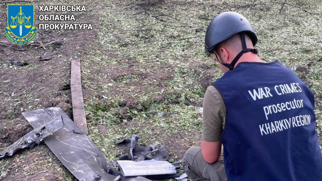За вилученими уламками правоохоронці попередньо встановили, що для обстрілів росіяни застосували авіабомби з модулем планерування