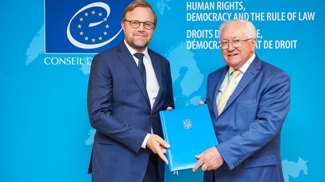 Заступник генсека Ради Європи Бьорн Берґе та постійний представник України при Раді Європи Борис Тарасюк