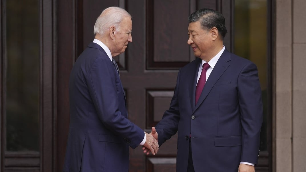 Иллюстративное фото. Президент Джо Байден приветствует главу Китая Си Цзиньпина в поместье Филоли в Вудсайде, штат Калифорния, 15 ноября 2023 года