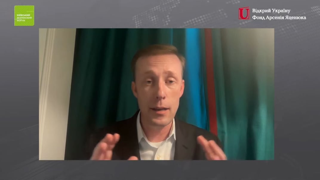 Колишній радник з національної безпеки США Джейк Салліван виступає дистанційно на Київському безпековому форумі