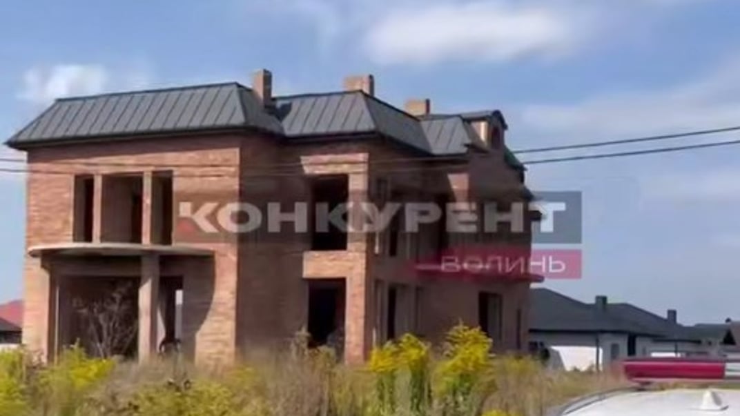 Будинок у Боратині на Волині, де сталася стрілянина