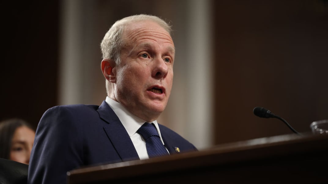 Стівен Файнберг під час слухань у Сенатському комітеті з питань збройних сил, 25 лютого 2025 року