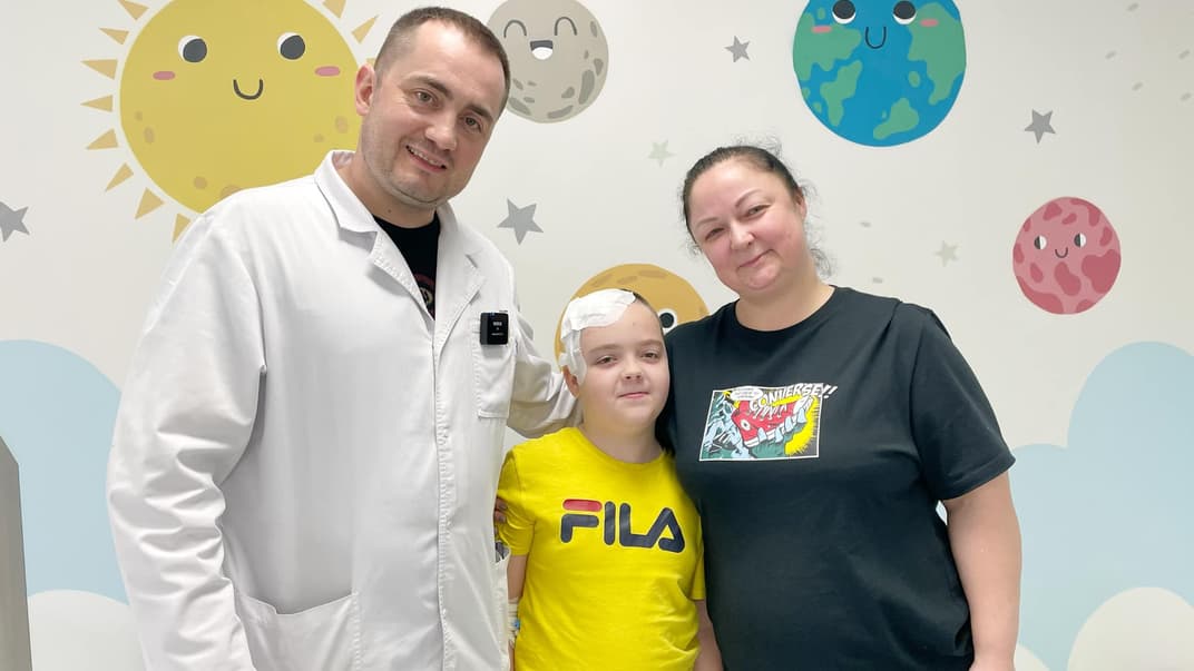 Львовские хирурги успешно удалили обломок мины из мозга мальчика, раненого в Херсоне