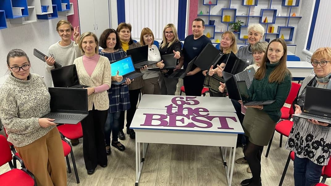 Учителя, получившие ноутбуки в рамках проекта «Ноутбук каждому учителю»