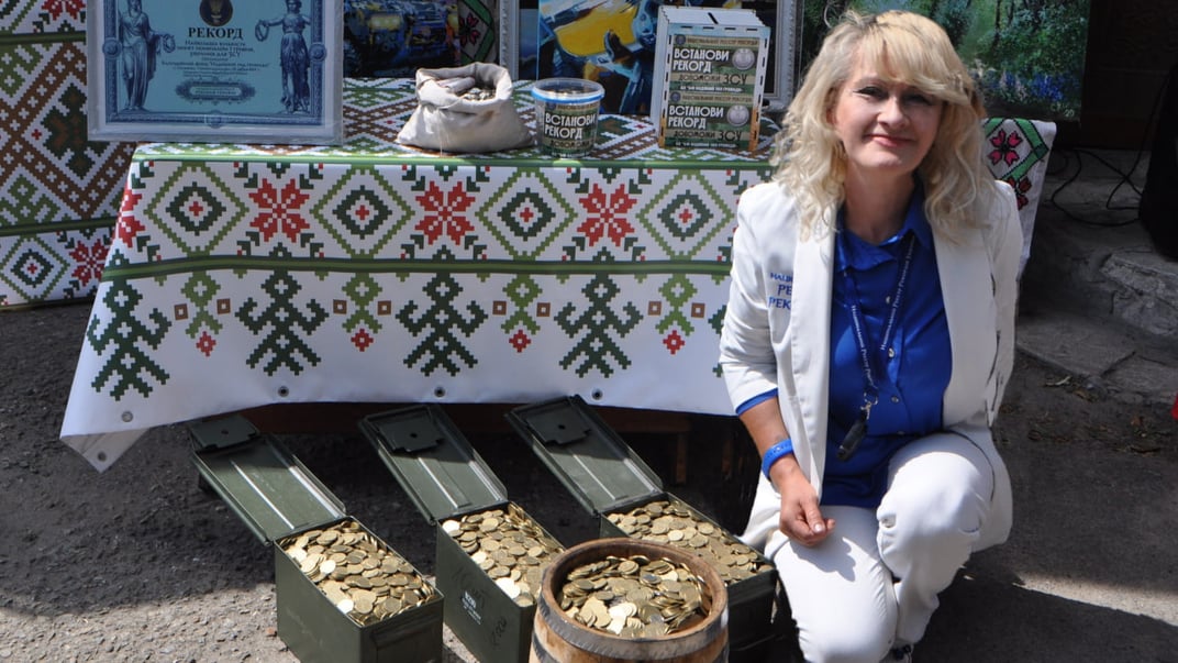 Жителі села Нагірянка зібрали понад 21 тисячу монет номіналом 1 гривня, встановивши національний рекорд