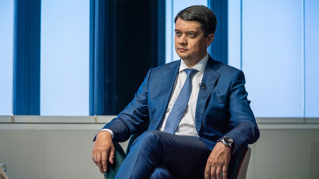 Глава Верховной Рады Дмитрий Разумков в эфире программы «Мокрик По Живому» на hromadske