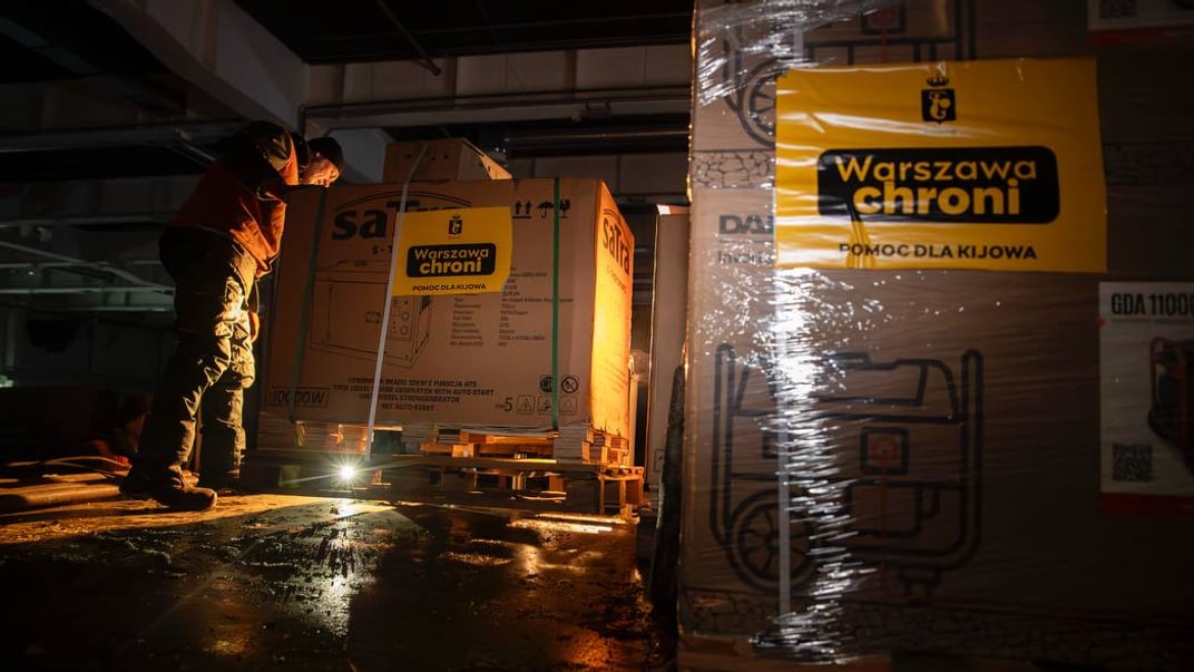 До Києва надійшла перша партія в майже 60 генераторів від мерії та громади Варшави