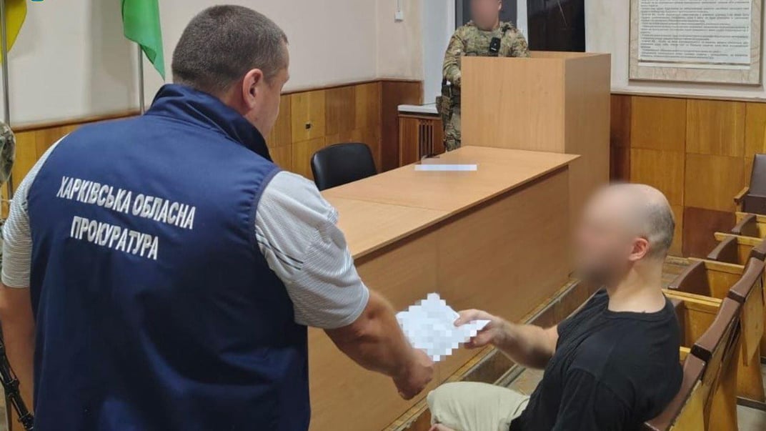 Вручення підозри чоловіку, який напав із ножем на поліціянта та військових ТЦК