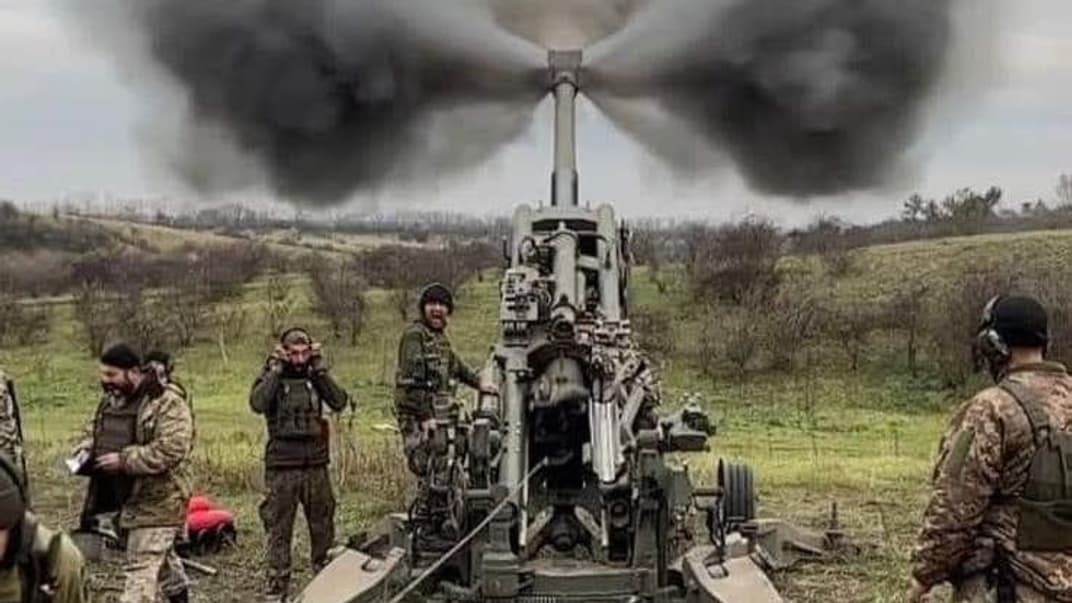 Украинские военнослужащие на поле боя
