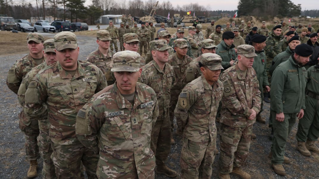 Ілюстративне фото. Солдати армії США беруть участь у церемонії під час Міжнародних танкових змагань у Німеччині, 11 лютого 2025 року