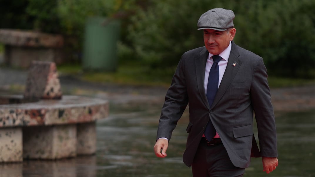 Прем’єр-міністр Вірменії Нікол Пашинян під час 6-го саміту Європейської політичної спільноти в Тирані, 16 травня 2025 року