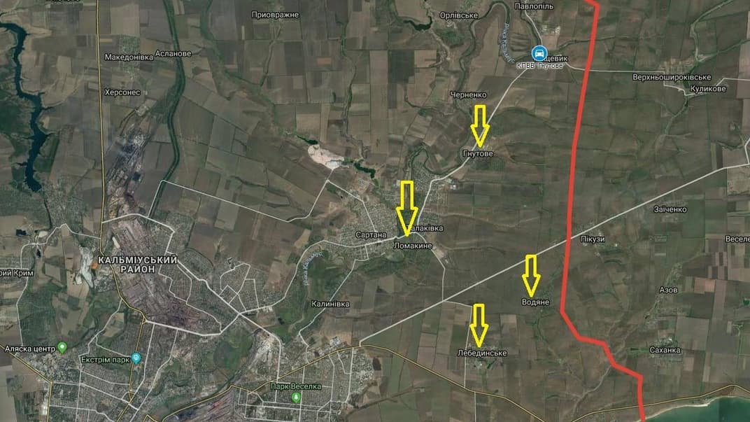 Червоним позначено приблизну лінію розмежування