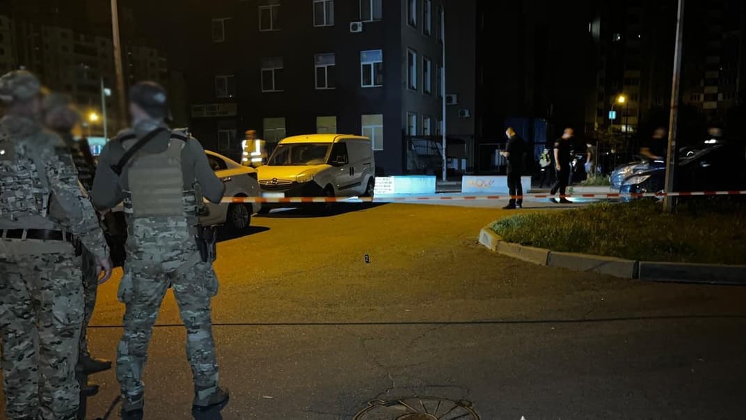 Правоохоронці на місці вибуху гранати в Києві, 29 червня 2024 року