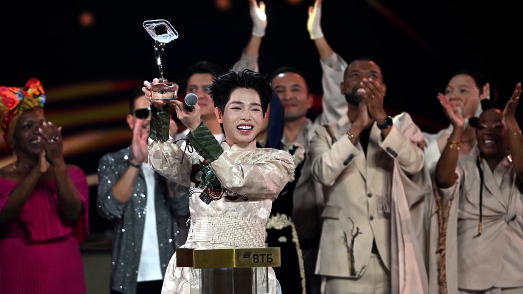 Переможець «Інтербачення» у 2025 році — в'єтнамський співак Дик Фук Переможець «Інтербачення» у 2025 році — в'єтнамський співак Дик Фук