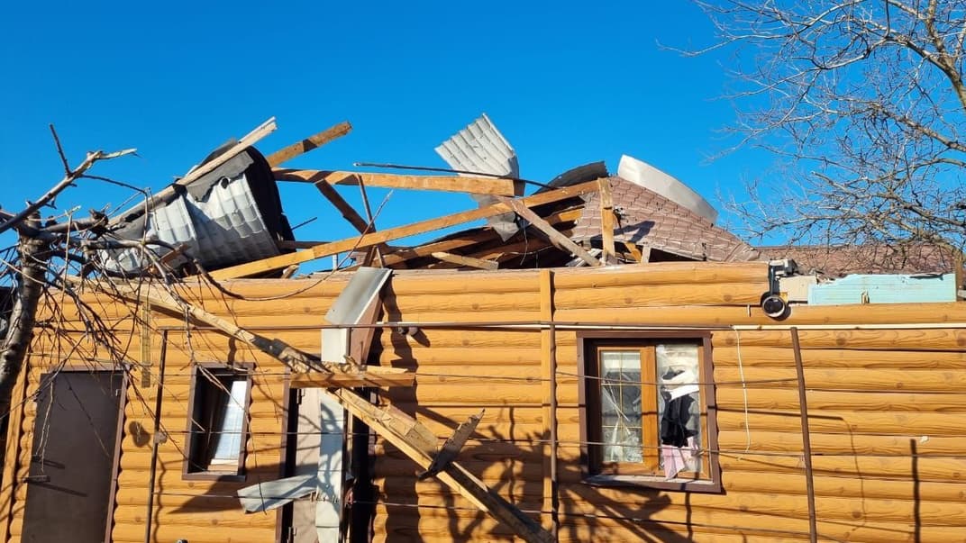 Последствия российского удара по поселку Очеретино в Донецкой области, 26 января 2023 года