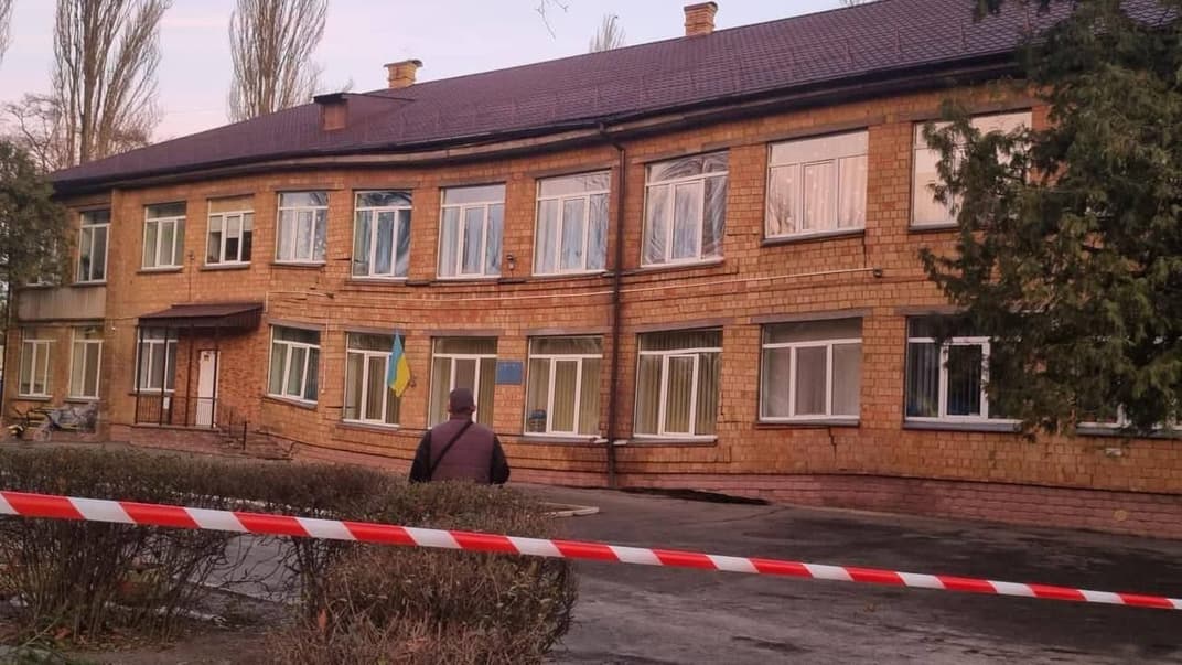 У будівлі дисадка Шевченківського району Києва просіла стіна