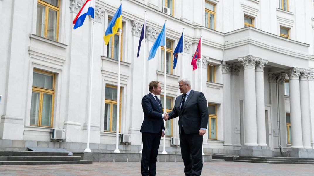Міністр закордонних справ Нідерландів Девід ван Віл та міністр закордонних справ України Андрій Сибіга у Києві 28 жовтня