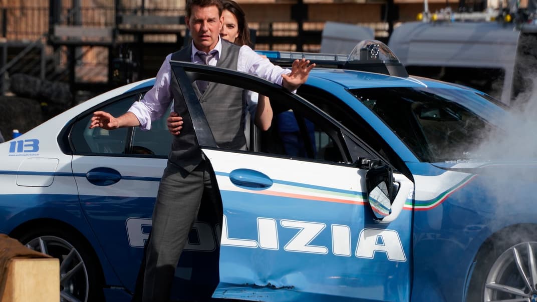 Том Круз и Хейли Этвелл на съемках фильма «Миссия невыполнима 7» в Риме, Италия, 13 октября 2020 года