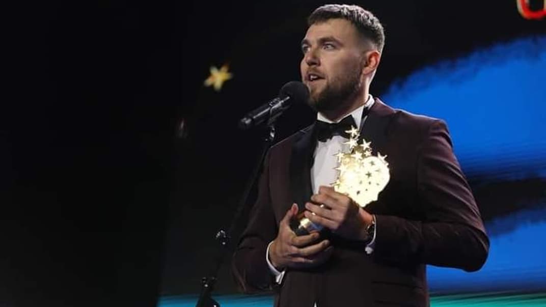 Артур Пройдаков во время получения награды на Global Teacher Prize Ukraine в 2021 году