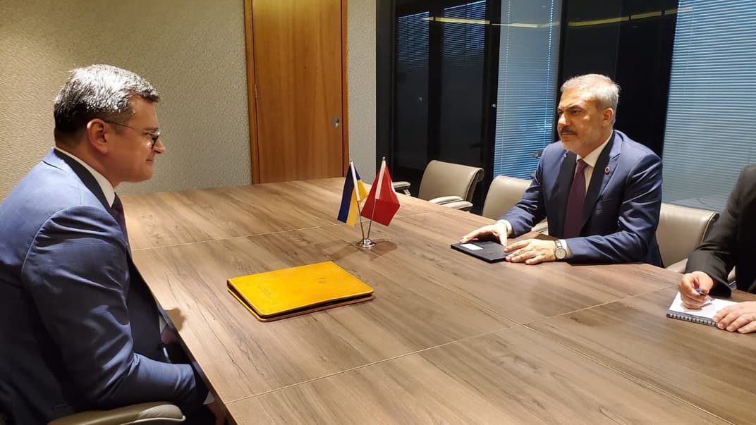 Очільник МЗС України Дмитро Кулеба зустрівся з турецьким колегою Хаканом Фіданом, 21 червня 2023 року