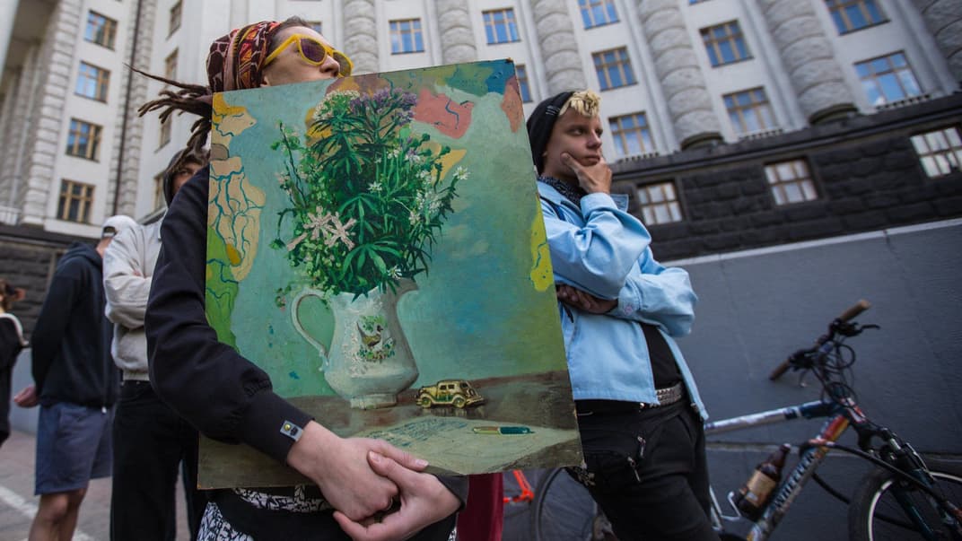 Акція біля Кабміну у Києві з вимогою декриміналізації зберігання марихуани для медичних цілей, 20 травня 2017 року