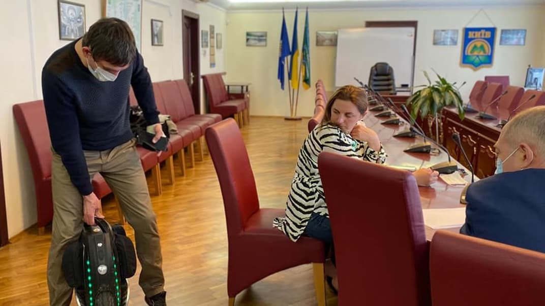 Обговорення правил перевезення моноколіс у Київському метрополітені. Київ, 26 травня 2021 року