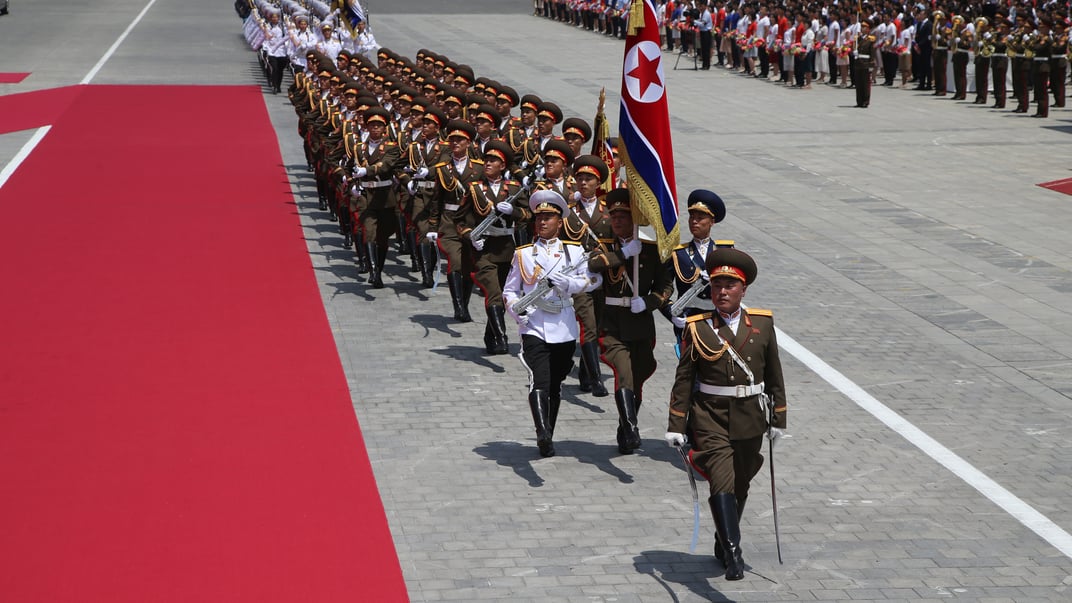 Північнокорейські військові під час параду Ілюстративне фото. Північнокорейські військові під час параду