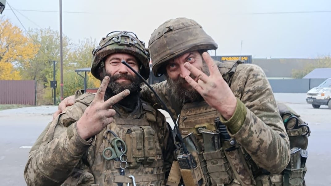 Олександр Аліксєєнко та Олександр Тішаєв, які 165 діб утримували позиції