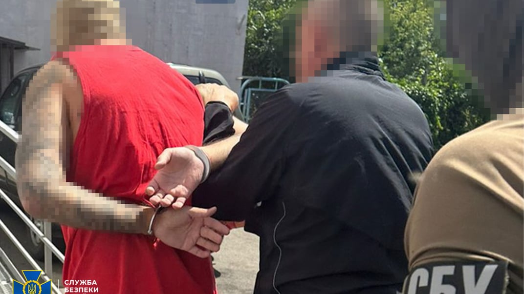 Правоохранители задержали 32-летнего фитнес-тренера из Одессы по подозрению в поджоге военных машин