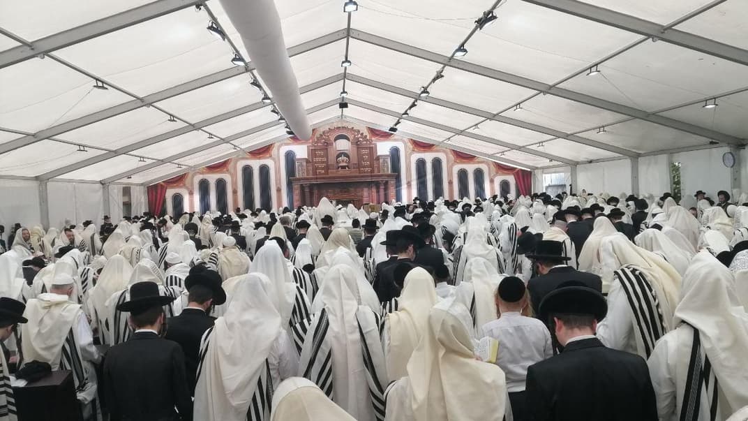 На празднование иудейского Нового года в Украину прибыли более 30 000 паломников-хасидов