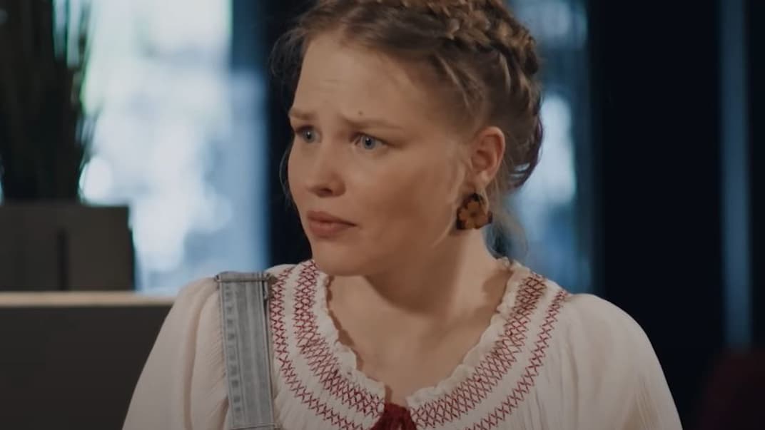 Одна з головних героїнь серіалу «Встигнути до 30» — «коломиянка» Люба