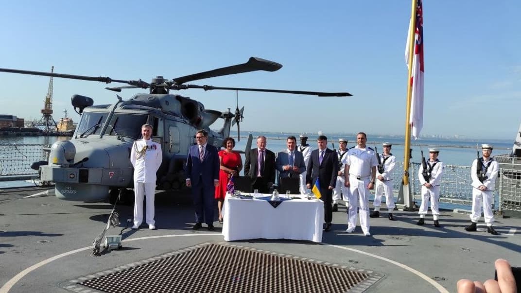 Церемонія підписання меморандуму між Україною та Великою Британією про реалізацію проєктів морського партнерства між консорціумом промисловості Сполученого Королівства та ВМС України, Одеса, 21 червня 2021 року