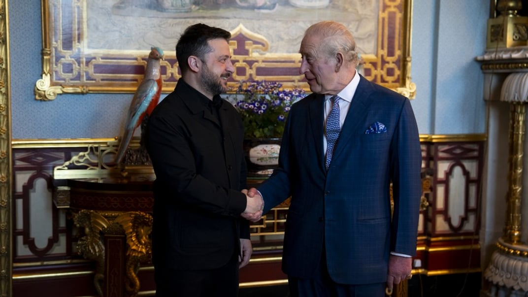 Президент України Володимир Зеленський під час зустрічі з королем Великої Британії Чарльзом III