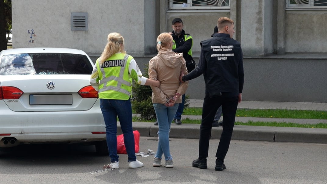 У Сумах поліція затримала матір, яка намагалась продати власну дитину
