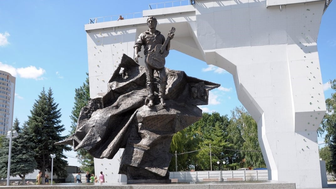 Пам’ятник Володимиру Висоцькому в Харкові, серпень 2013 року