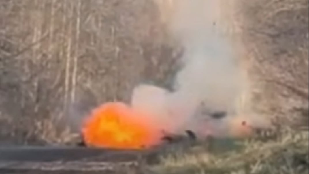 У росії вибухнула машина із підполковником російського ОМОНу