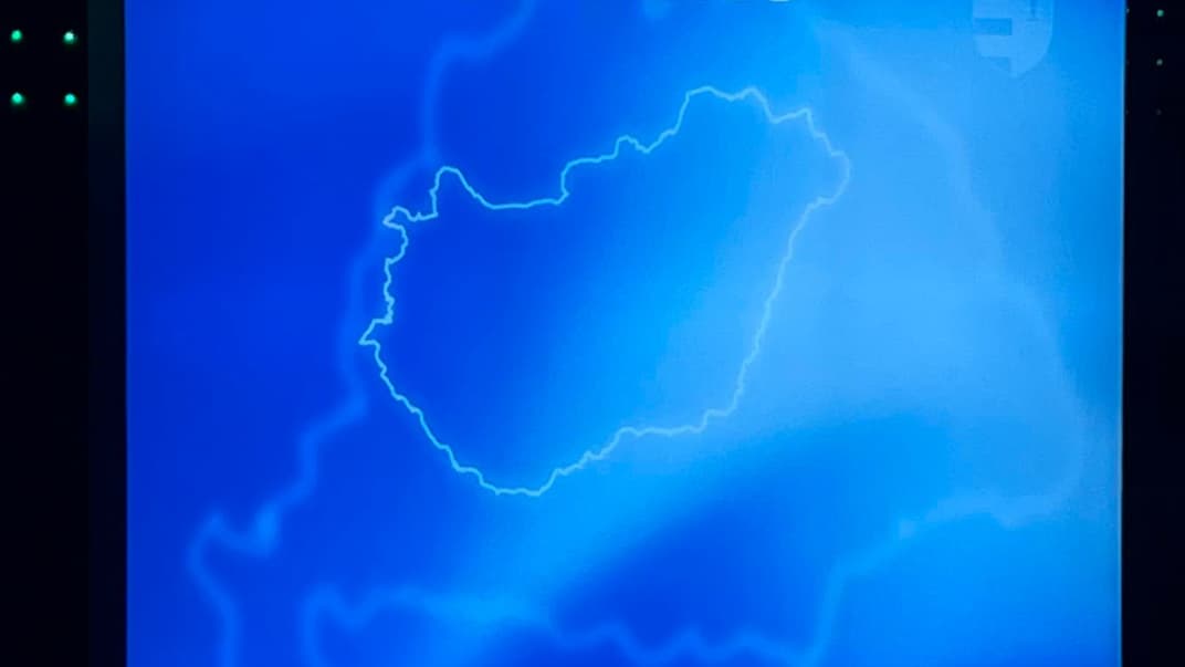 Карта «Великой Венгрии» с надписью «Мир и безопасность»