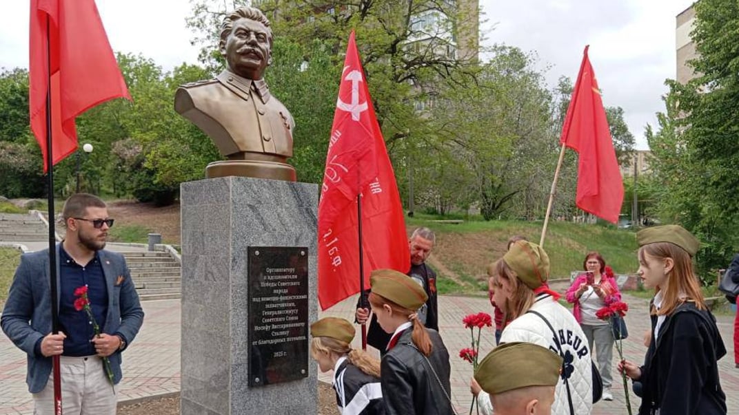 Памятник Иосифу Сталину в оккупированном россией Мелитополе