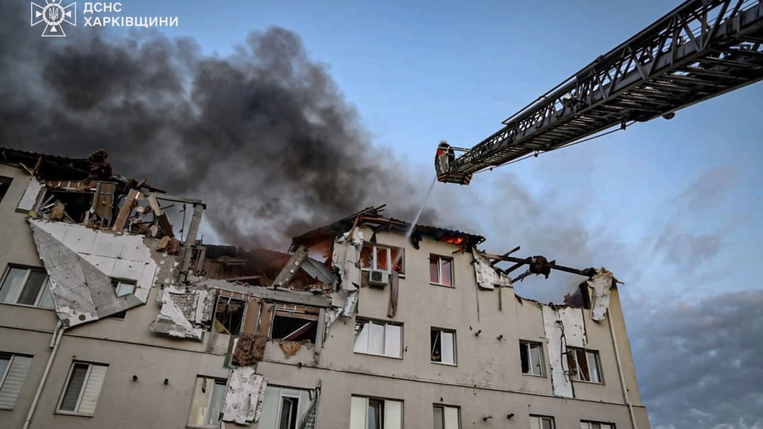 Наслідки удару по будинку у Харкові