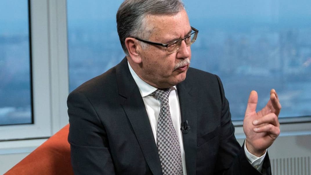 Лідер партії «Громадянська позиція» Анатолій Гриценко під час інтерв'ю Громадському, Київ, 22 листопада 2018 року