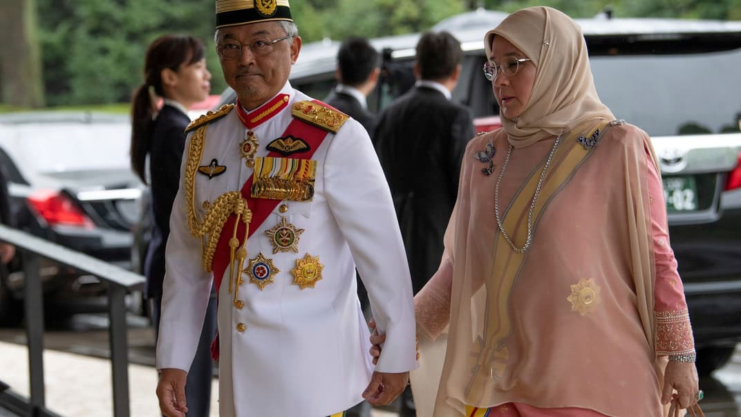 Король Султан Абдулла Султан Ахмад Шах і королева Малайзії Тунку Азіза Аміна Маймуна у Японії, 22 жовтня 2019 р.