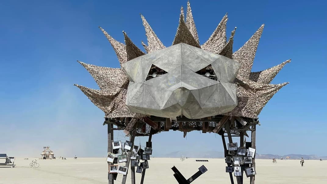 Инсталляция «Храм ежа» на фестивале в США