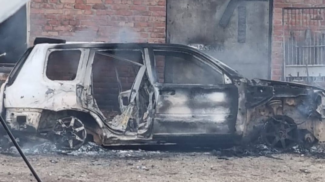 Сгоревшая машина