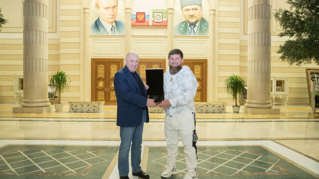Владелец ЧВК «Вагнер» евгений пригожин и глава Чечни рамзан кадыров