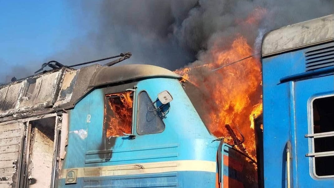 Війська рф атакували безпілотниками пасажирський потяг у Запорізькій області, 19 липня 2026 року