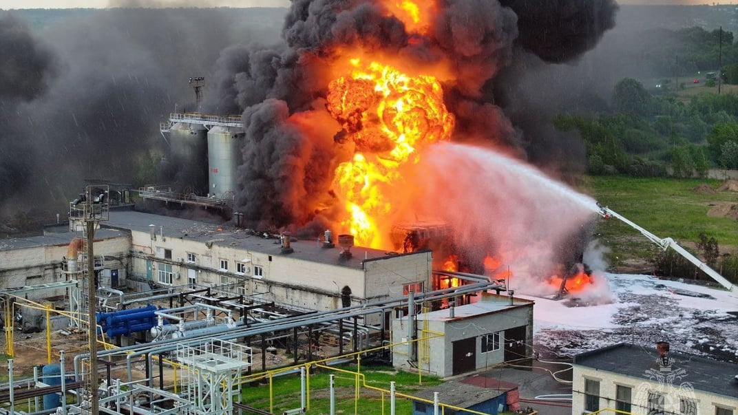 Пожежа на бітумному заводі в російському Кстово