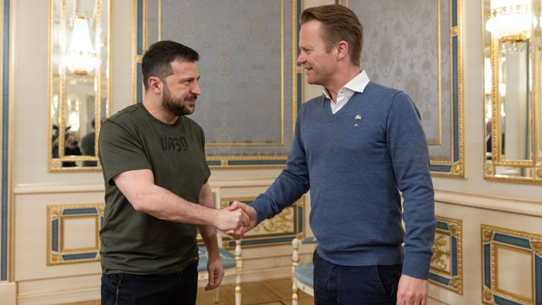 Президент Украины Владимир Зеленский и премьер-министр Дании Йеппе Кофод во время встречи в Киеве, 2 мая 2022 года