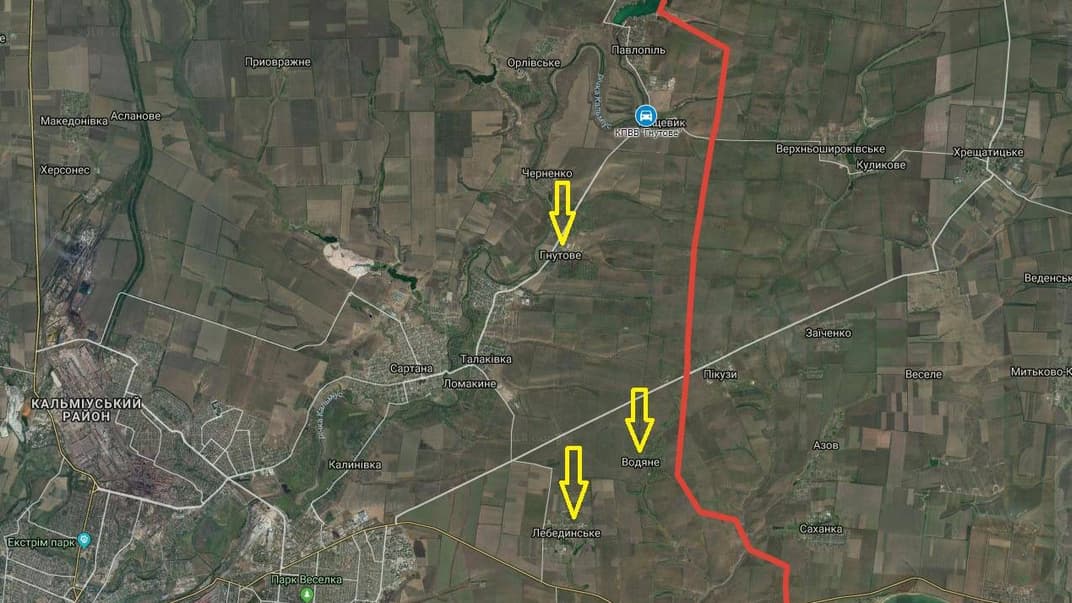 Червоним позначено приблизну лінію розмежування